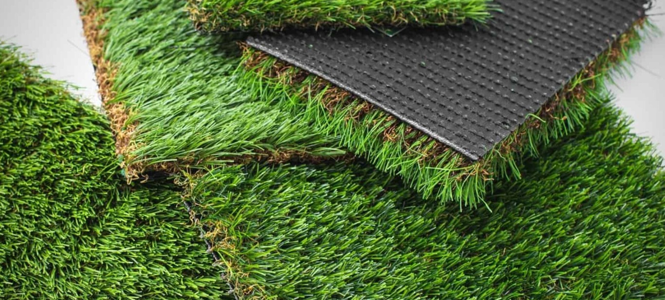 High-quality artificial grass rolls for installation in Pittsburg, CA